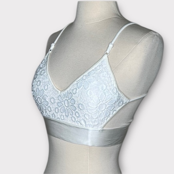 Free People Intimately Free Bralette White Size XS Boho Cottage Lace Enbroidered - Picture 1 of 7